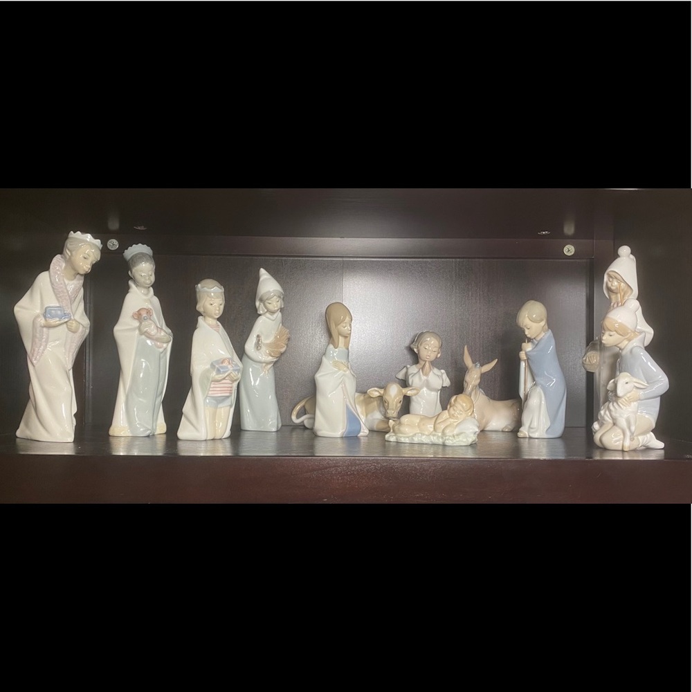 Lladro Nativity Children’s Retired! 12 Pieces